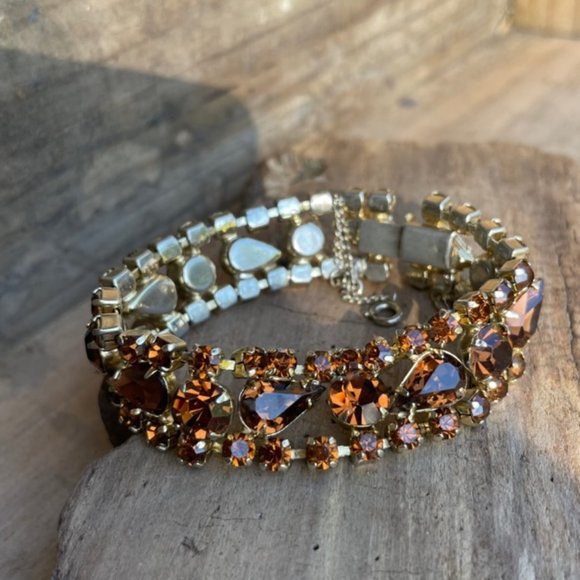 Vintage Amber Rhinestone Bracelet in a Goldtone Setting - Picture 1 of 14